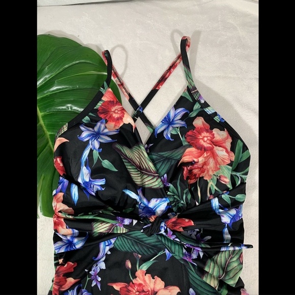 NWT $40 Aqua Green Floral Tropical Wrap One Piece‎ Swimsuit [ SZ Small ] - Picture 3 of 12